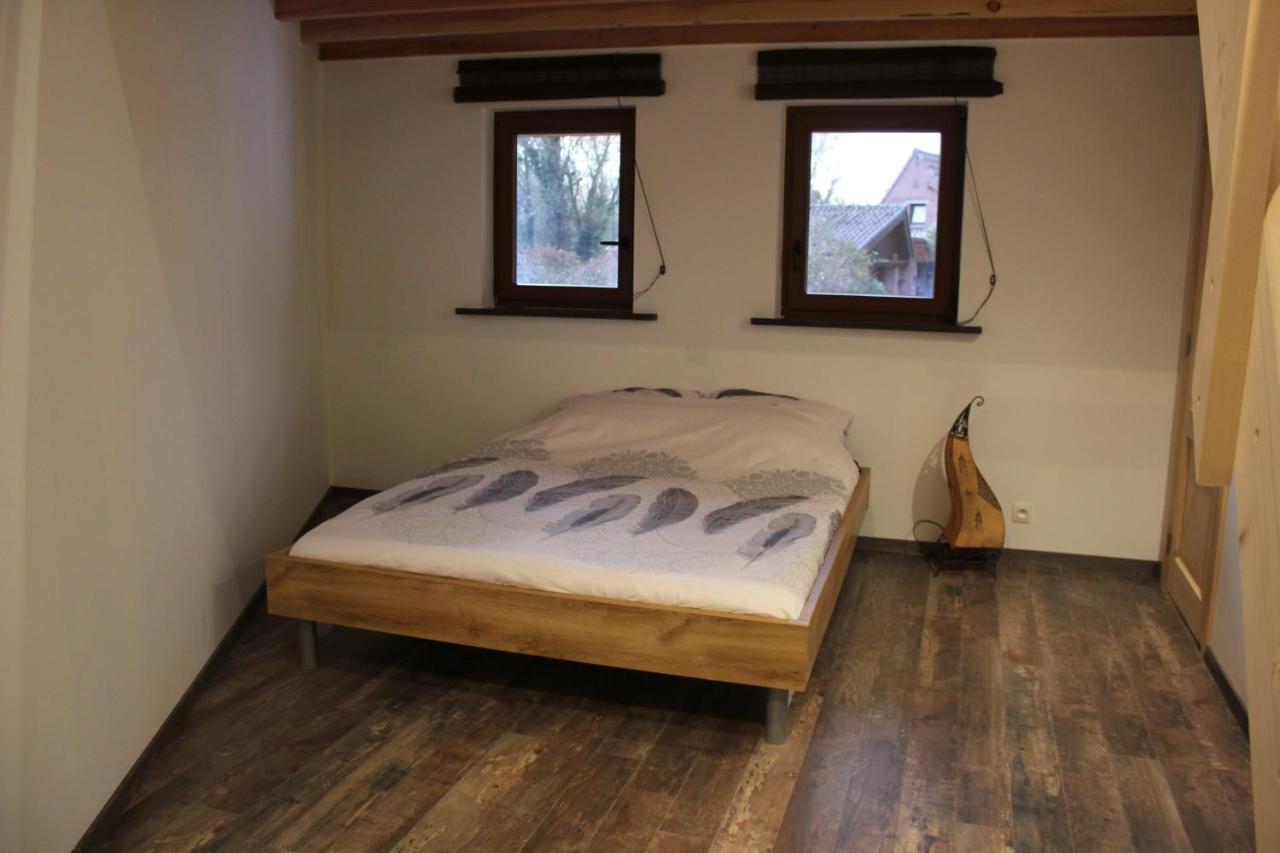 Maison Neuve En Bois Pres De Pairy Daisa Brugelette Exteriör bild
